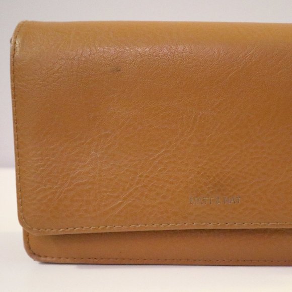 MATT & NAT Crossbody Purse/Clutch - Picture 4 of 9
